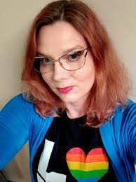 Tammy Traub's Instagram, Twitter & Facebook