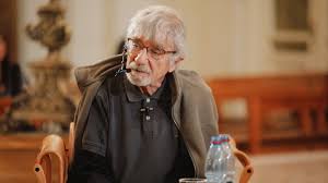 En 1950 ingresó a la facultad de medicina de la universidad de chile y cuatro años más tarde se trasladó al university college london para estudiar anatomía y neurofisiología, gracias a una beca de. Biologia Lenguaje Y Emociones El Camino Intelectual De Humberto Maturana La Tercera