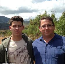 Jonas's father and mother tell him that his strong wanting feelings are. Jonas Brothers Dad In Remission After Colon Cancer Battle Daily Mail Online