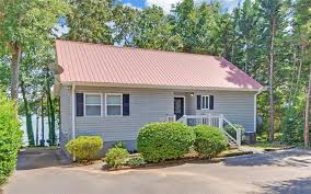 Visit realtor.com® and browse house photos, view details. Gbdbbgyoo Ieam
