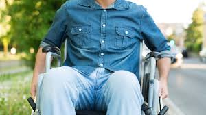 Multiple sclerosis, zkráceně ms) je chronické autoimunitní onemocnění, při kterém lidský imunitní systém napadá centrální nervovou soustavu (mozek a míchu), čímž způsobuje demyelinizaci (rozpad myelinových pochev). Roztrousena Skleroza Popis Diagnozy Priciny A Lecba