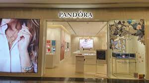 Pandora logo pavé circle collier necklace. Pandora Southkey Mid Valley Johor Phoenix Biqq