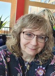 Lori Perdue's Instagram, Twitter & Facebook