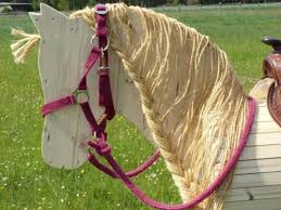 Holzpferd Holzpony Runa Mit Blonder Maehne Neu Outdoorkuche Holzpferd Holzpferd Garten Holz