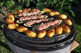 Gefullte Zucchini Vom Cobb Supreme Www Bbqpit De Gefullte Zucchini Rezepte Cobb