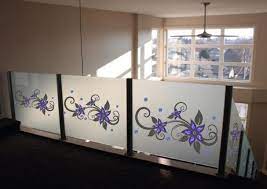In schweiz, rangiert glassdesign.it auf platz 141'060, mit geschätzten 7'580 besuchern im monat. Glass Etching Designs For Staircase Door Glass Design Glass Etching Designs Glass Stairs Design