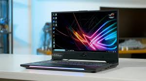 Asus' new rog strix hero iii, strix scar iii and strix g pack the latest 9th generation intel core cpus, along with rtx graphics and a 240hz display. Asus Rog Strix Scar Ii Gaming Laptop Review Techspot