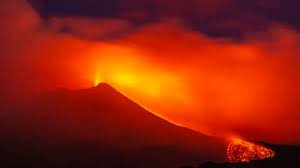 #volcan #volcano #etna la phase paroxysmale de cette nuit (fontaines+coulées) vue de puis two styles of eruptive activity typically occur at etna. Sicily S Mount Etna Erupts Spews Lava Chunks And Ash The Weather Channel Articles From The Weather Channel Weather Com
