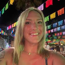 The actress dedicated her acceptance speech to "anyone who has loved a Rue  or feels like they are a Rue."