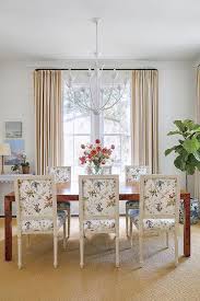 French Square Back Dining Chairs At A Burl Wood Dining Table In A Cottage Dining Room Accented By Schumacher Birds In 2020 Charleston Homes Home Decor Southern Living