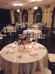 Beautifully Simple Wedding Table Arrangement At Historic 512 In Fort Worth Texas Table Arrangements Wedding Table Arrangements Table