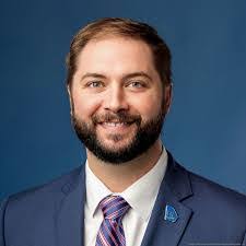 Melanie Hildebrandt's Instagram, Twitter & Facebook