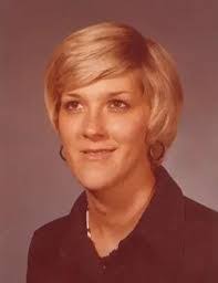 Leanna Casey's Instagram, Twitter & Facebook