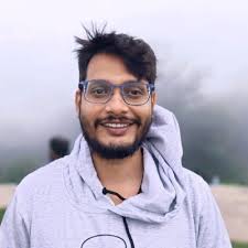 Where does Vee Technologies hire from and how much does it pay?