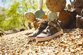Эта победа над испанцем стала для россиянина первой в карьере. The Brandblack Tabi Sandal Is Available Now Exclusively At Kith Weartesters