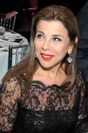 Susana Dennis's Instagram, Twitter & Facebook