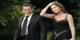 Carla bruni et nicolas sarkozy se disaient oui dans le salon vert du palais de l'élysée. Carla Bruni 11 Ans De Mariage Avec Nicolas Sarkozy Son Tendre Message