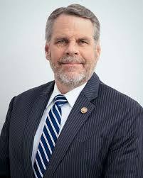 Mike Bragg's Instagram, Twitter & Facebook