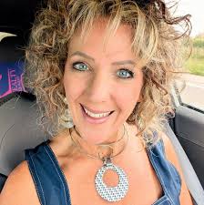 Wishing you a joyous Christmas Eve Eve, showcasing stunning homes 🏘️ that  inspire brighter futures in Huron County, where every day brings new  possibilities. #foreveryoursrealty #huroncounty #mirealtor #merrychristmas  #LakeViewHome