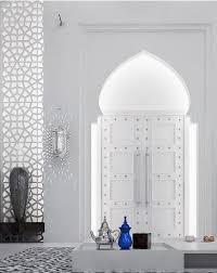 The islamic interior design was influenced by several ancient civilizations such as the arches and columns knowing full well that our focus is on modern arabic interior design style with respect to small interiors, then we need to have adequate knowledge of islamic influences on its architecture. Moroccan Style Interior Design Ideas Elements Concept Moroccan Interiors