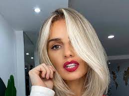 Poniżej znajdziecie pomysły, inspiracje i omówienie najnowszych trendów na fryzury w 2021. Modne Fryzury 2021 Boyfriend Bob Czyli Kultowy Bob W Krotkim Wydaniu