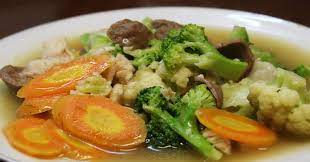 Di dalam satu masakan sudah ada.berbagai macam sayur dan sumber protein hewaninya. Resep Makan Malam Nikmat Capcay Kuah Dijodohkan Dengan Udang Saus Mentega Okezone Lifestyle