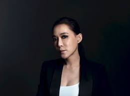 Leon (to drive) very carefully. Taiwanese High Jeweller Cindy Chao Is Leading A New Era In Asian Led Artistry