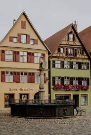 Das museum präsentiert die spannungsreiche entwicklung der reichsstadt dinkelsbühl durch zeiten von krieg und frieden mit über 600 wertvollen exponaten und effektvollen inszenierungen. Dinkelsbuhl Tipps Fur Die Romantischste Stadt In Franken Reisehappen