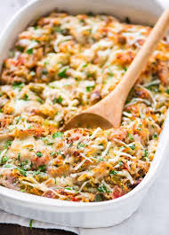 Healthy Spaghetti Squash Casserole Easy Cheesy And Delicious A Low Carb Dinner Your Wh Healthy Casserole Recipes Healthy Spaghetti Healthy Spaghetti Squash