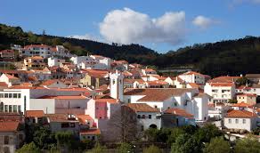 Monchique's main church, the 16th century igreja matriz, is somewhat better preserved. Monchique Luz Do Sol