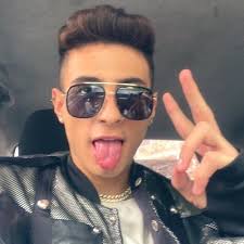 Mirella Rivera (@Mirella1503)