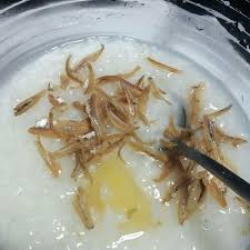 Alahai bila tengah tak sihat ni, memang tak selera nak makan. Travelog Nur Insan Bubur Nasi Halia Simple
