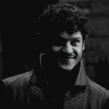 Did you guys hear how Ramsay Snow was conceived😳😳, no wonder the guy was  evil 😂😂