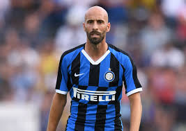 Cabe recordar que durante este pasado verano se relacionó al '10' blanco con la escuadra italiana. Borja Valero Si Ritira Il Calcio Perde Un Grande Professionista