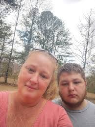 Kisha Cox's Instagram, Twitter & Facebook