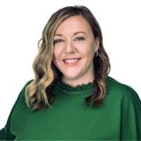 Ashley Dossett's Instagram, Twitter & Facebook