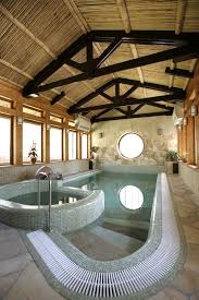 Swimming Pool Ideas Giving Off A Very Old Antique Look This Swimming Pool Is Surrounded With A Til Decors Ideas Home Of Decorating Ideas Inspiration Diy Interior Design Kitchen