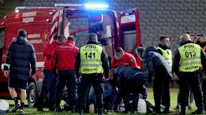 Jun 22, 2021 · der grasshopper club zürich verpflichtet torhüter andré moreira und mittelfeldspieler christian herc. Porto Spieler Nanu Nach Schlimmen Unfall Vom Platz Abtransportiert Eurosport
