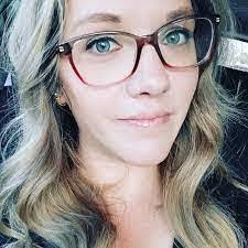 Angelina Grunert's Instagram, Twitter & Facebook