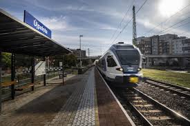 It is 82 kilometres (51 miles) east from the county capital miskolc. Oktober 25 Tol Piliscsaba Rakos Kozott Az Egri A Satoraljaujhelyi Es A Debrecen Puspokladany Kozotti Vonalon Is Uj Jaratokat Surubb Eljutast Kinal A Mav Mav Csoport