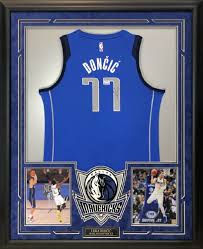 Luka doncic expressed his frustration in loss against the los angeles lakers by ripping his jersey in the first half of the game after missing. Luka Doncic Autographed Hand Signed Custom Framed Dallas Mavericks Jersey Signature Collectibles