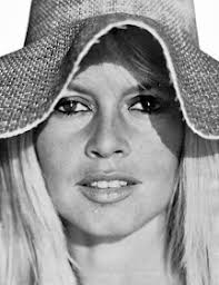 Vanessa Aslan millinery: Verano, Sombreros y Brigitte Bardot