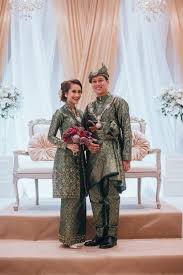 10 padanan warna paling serasi untuk hijabi agar tak silap pilih. Empat Sebab Songket Bersifat Malar Zaman Dan Harus Digayakan Di Majlis Perkahwinan Anda