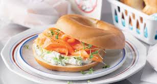 Bagel Au Saumon Et Chevre Frais Recette Bagels Saumon Chevre Frais Alimentation