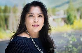 Davina Smith's Instagram, Twitter & Facebook