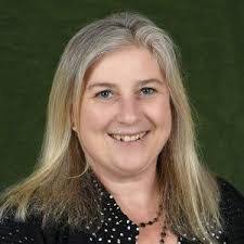 Kelly Tice's Instagram, Twitter & Facebook