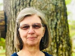 Darlene Doss's Instagram, Twitter & Facebook