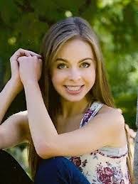 Katie Reis's Instagram, Twitter & Facebook