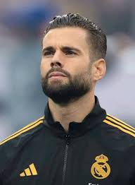 Pemain yang selalu ada disaat tim membutuhkannya. Bisa bermain sebagai CB,  LB & RB 🥹 Sekarang pusing kan gak ada Nacho kalo lagi krisis bek. . .  Vena20