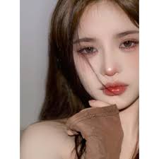 Kính áp tròng Colorhunter Dùng 1 Năm 14.2mm 0